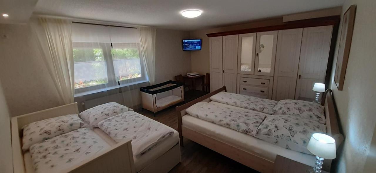 Gaestehaus Gerhardt Schweigen-Rechtenbach Esterno foto