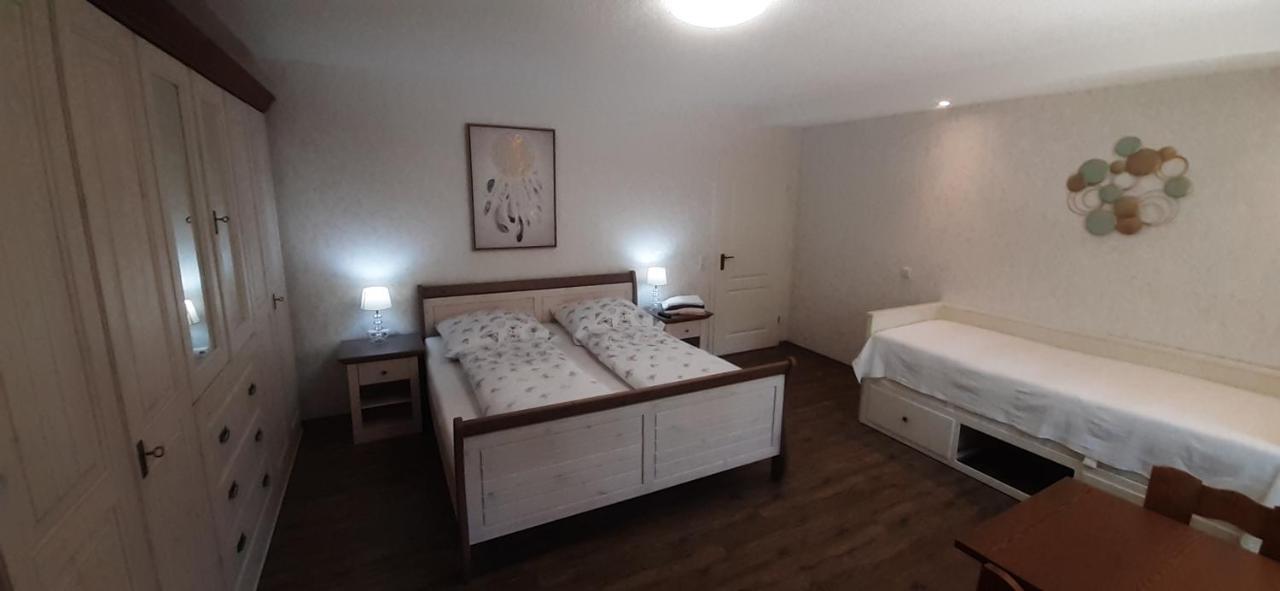 Gaestehaus Gerhardt Schweigen-Rechtenbach Esterno foto
