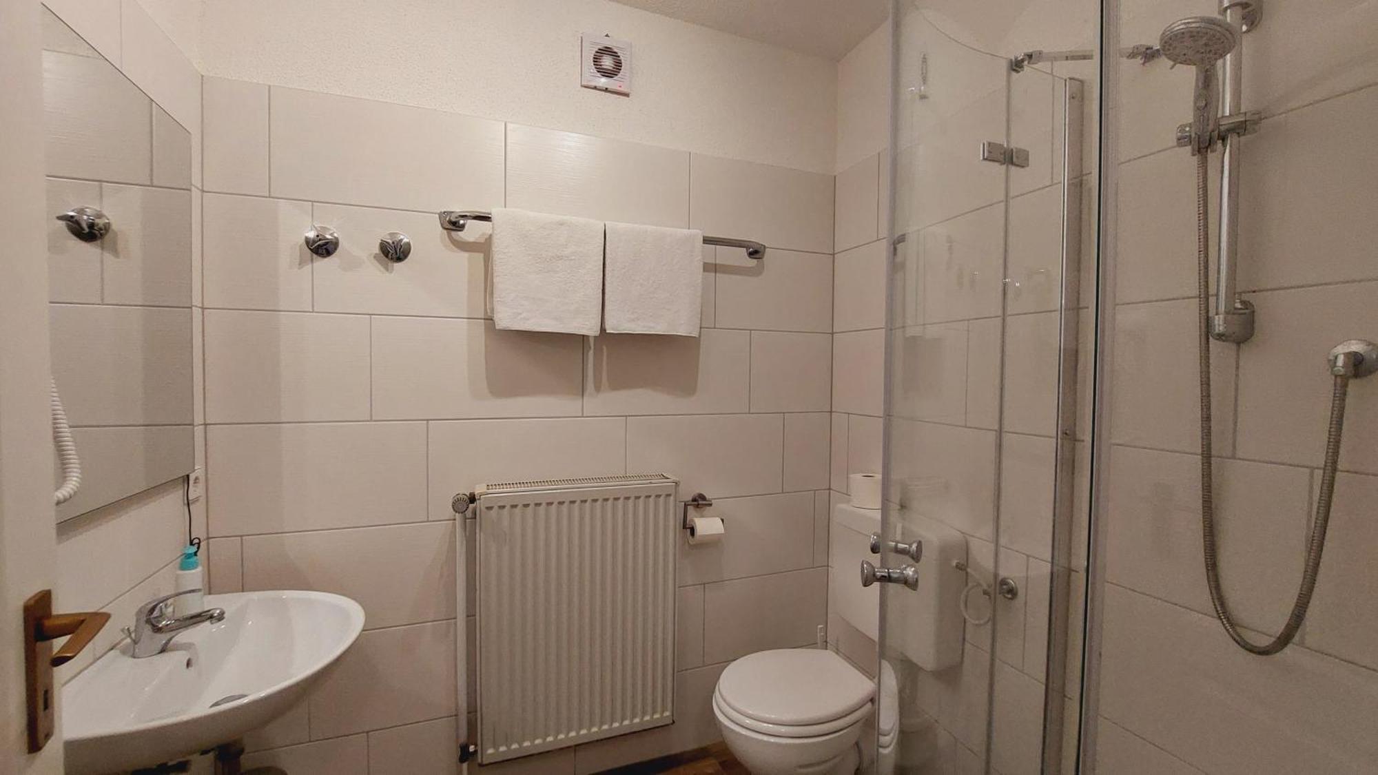 Gaestehaus Gerhardt Schweigen-Rechtenbach Esterno foto